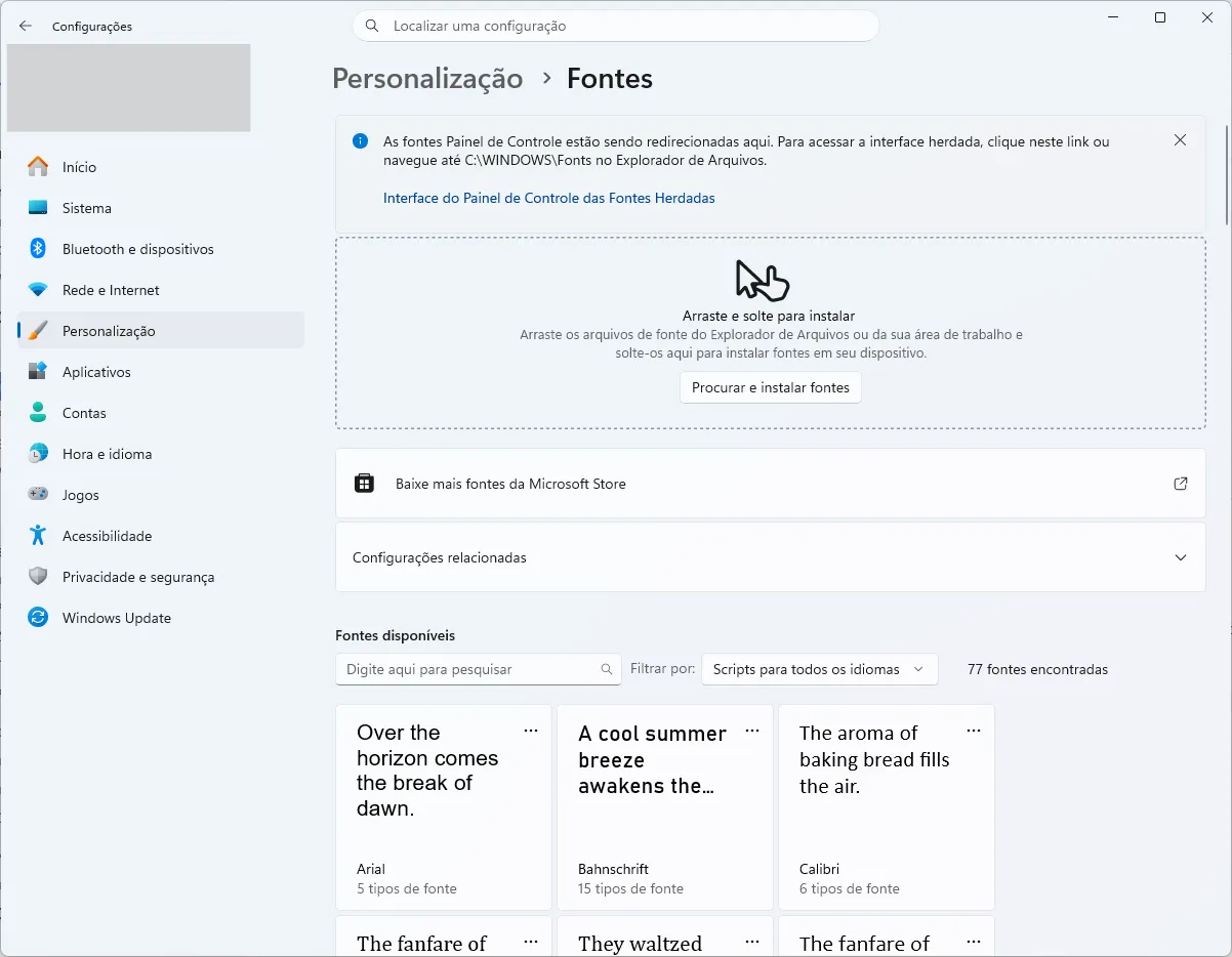 Janela do aplicativo de configurações do Windows na seção de Fontes, em que se vê um retângulo tracejado com um botão centralizado em que se lê "Procurar e instalar fontes".
