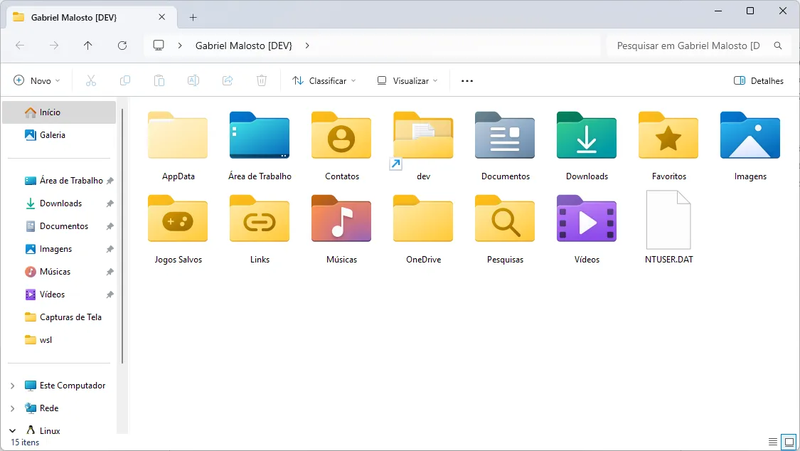 Explorador de Arquivos do Windows aberto na pasta do usuário, em que se exibe a pasta "dev" com um ícone de atalho.