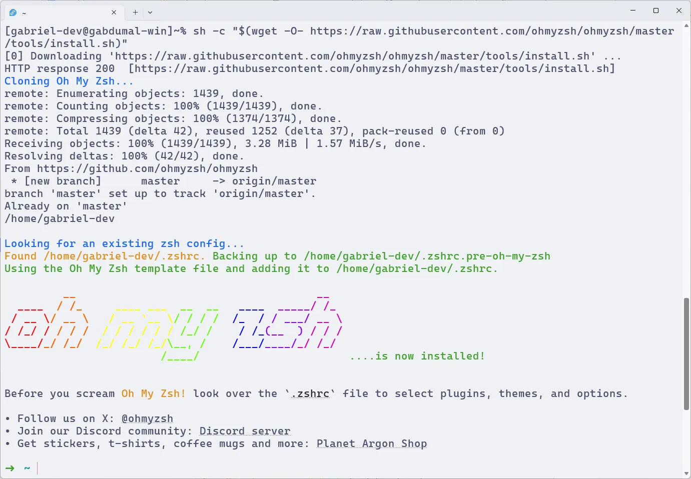 Terminal do Fedora WSL, em que se executa o script de instalação do Oh My Zsh.