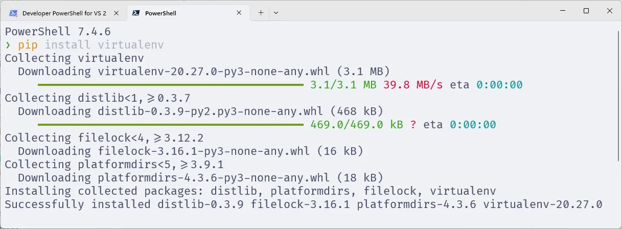 Terminal com o PowerShell, em que se executa o comando para instalar o pacote `virtualenv`