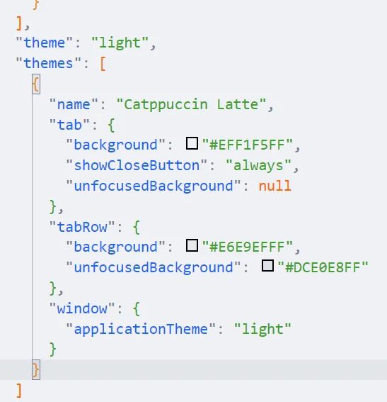 Trecho do arquivo JSON de definições do Windows Terminal aberto no Visual Studio Code, com as definições do tema Catppuccin Latte sendo aplicado no atributo "themes".