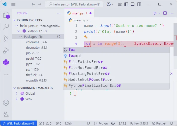 Script "main" aberto no Visual Studio Code. Ferramentas das extensões estão disponíveis na interface.